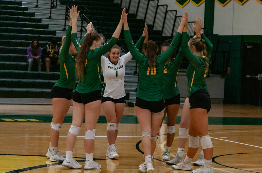 The Golden Eagles celebrate their victory Saturday against Oneonta. (Photo Credit: Haley Brown/Brockport Athletics)