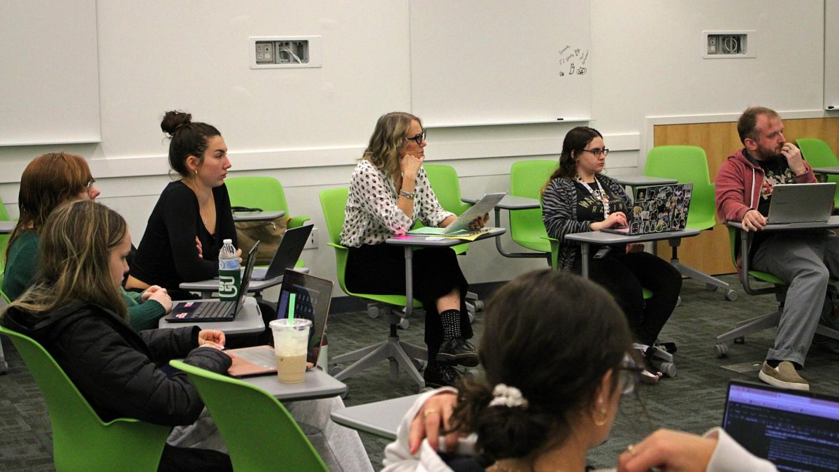 Anne Panning in her ENG 304 class workshop (Photo Credit: Lainey Porter)