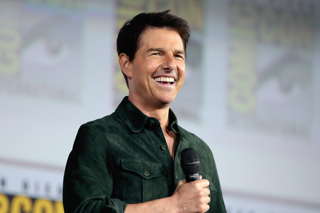 Tom Cruise wins his first honorary Oscar at the 16th annual Governor's Awards. 